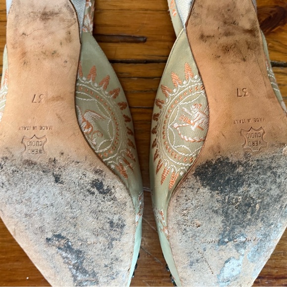 Manolo Blahnik embellished kitten heel mules, so beautiful. Size 37 - Picture 5 of 5